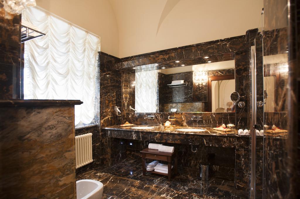 Hotel Castello Di Guarene Habitación foto