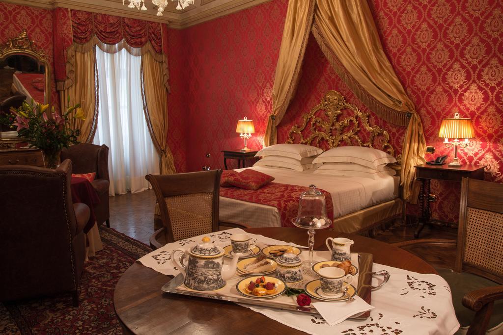 Hotel Castello Di Guarene Habitación foto