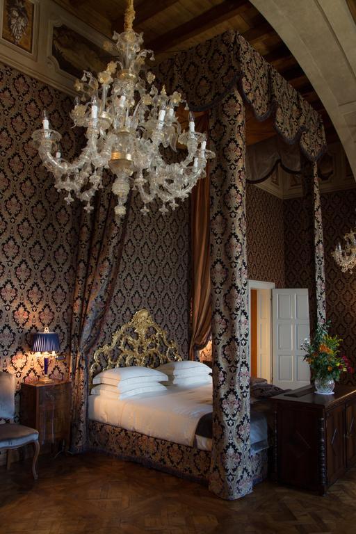 Hotel Castello Di Guarene Habitación foto